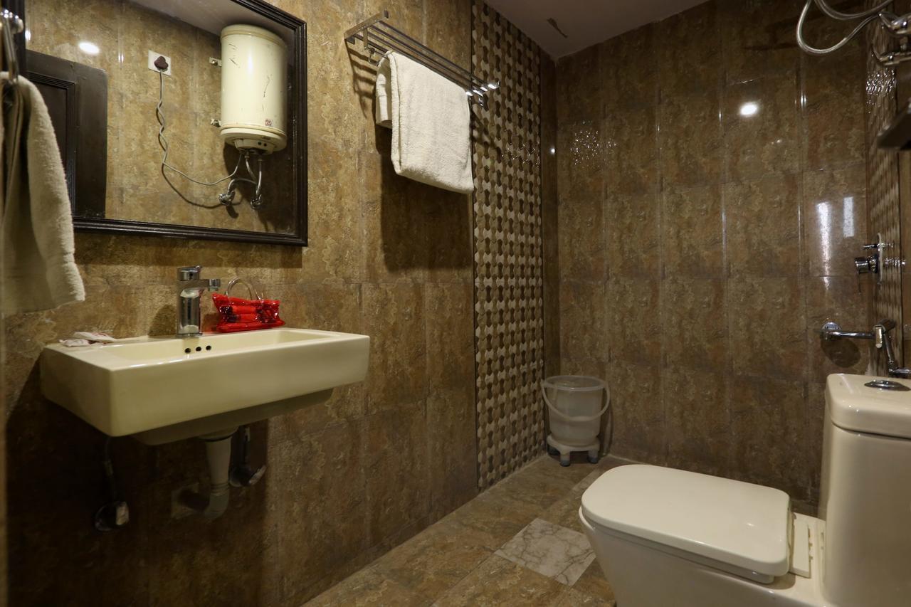 שימלה Oyo 3538 Hotel Mahamaya מראה חיצוני תמונה